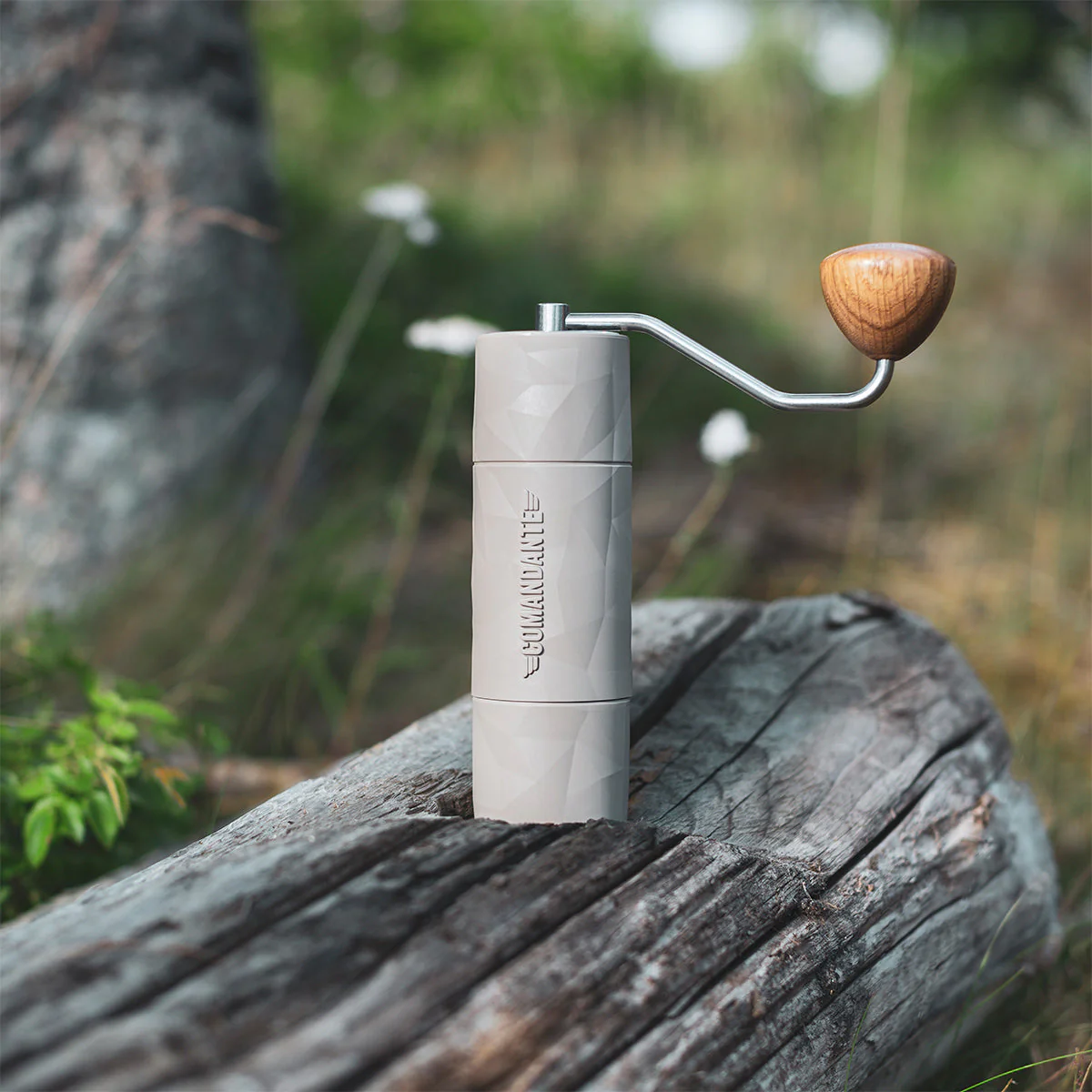 Comandante X25 Trailmaster Dune Coffee Grinder - Image 5